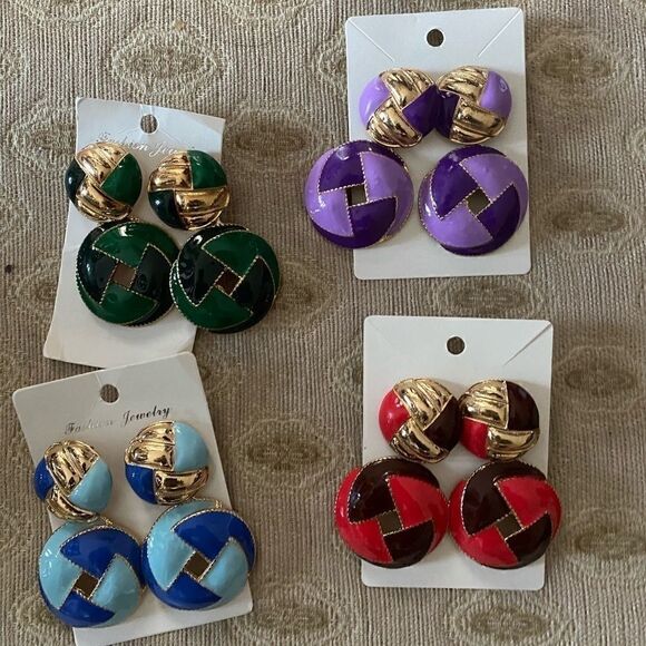 Earrings    - Picture 1 of 1